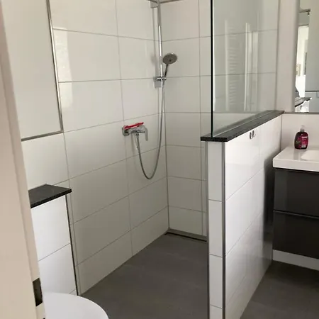 Kuestenbude Glueck * Groemitz